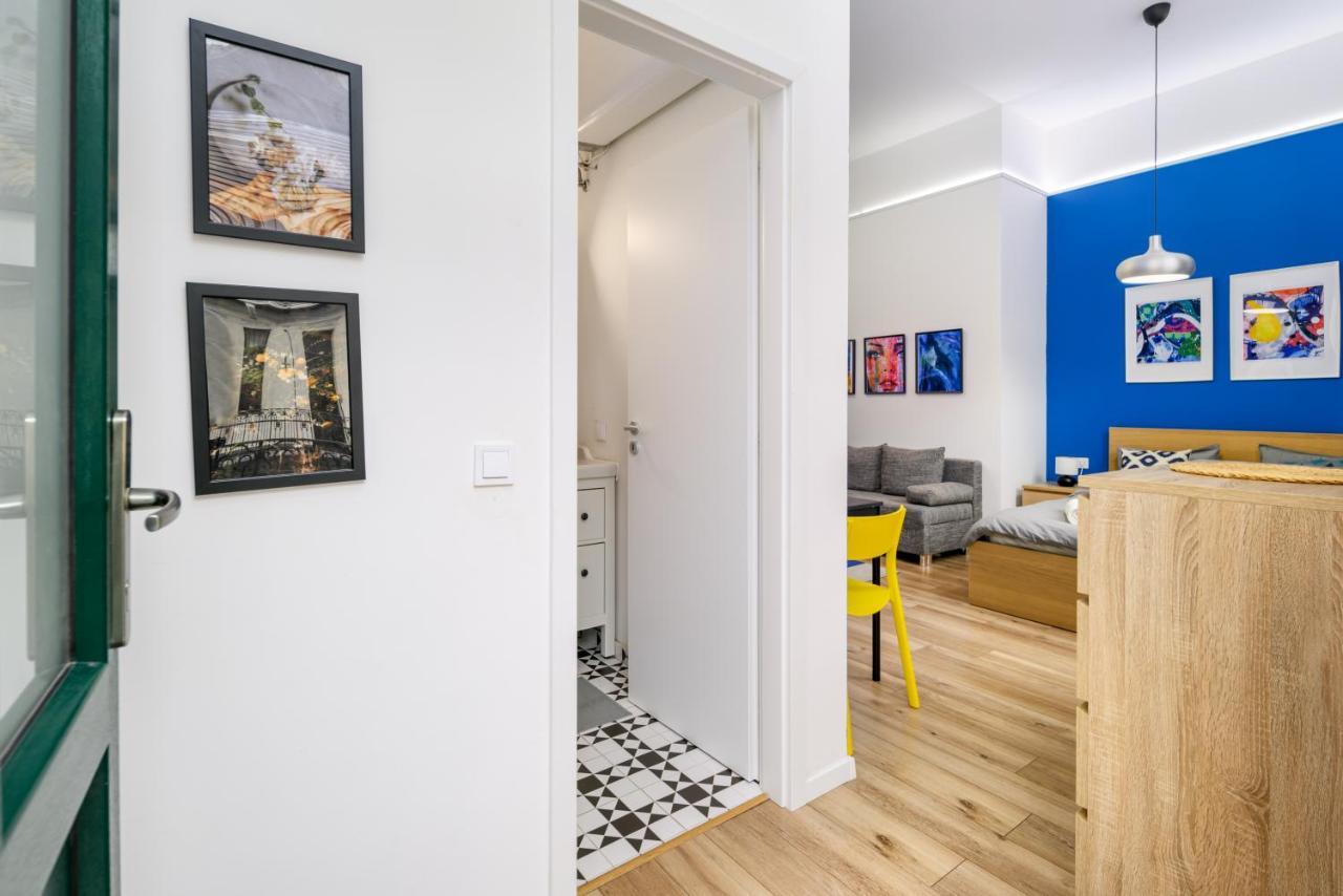 Stylish Blue In The Heart Of Apartamento *